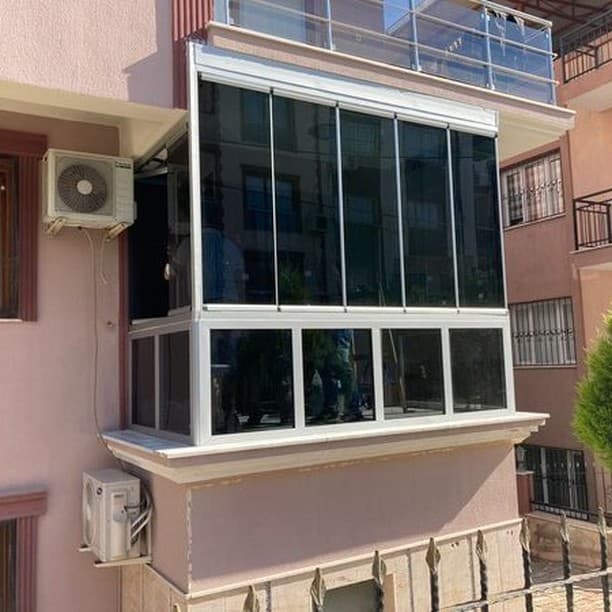 Bayraklı Cam Balkon Bayraklı Cam Balkon - İzmir Bornova Cam Balkon projesi | Günsan Alüminyum
