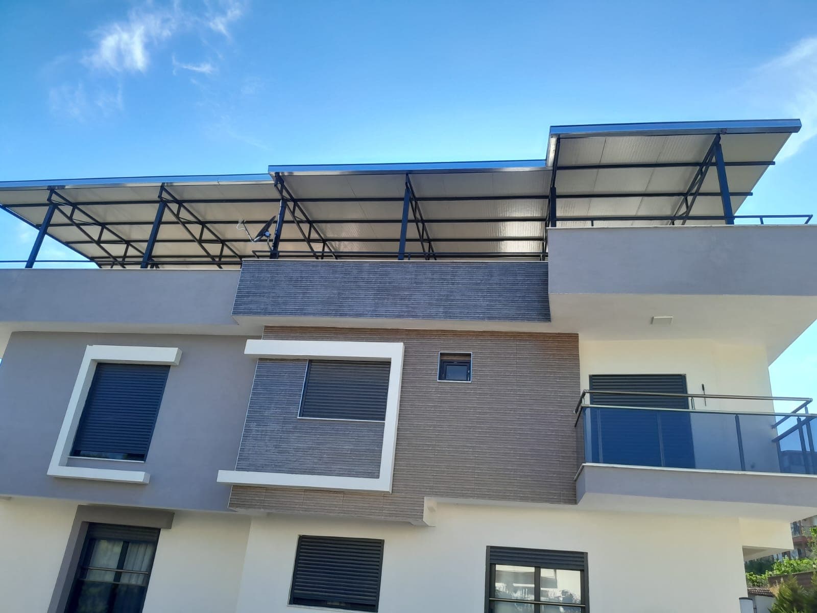 Bornova Çelik Çatı Sistemi Bornova Çelik Çatı Sistemi - İzmir Bornova Çelik Çatı projesi | Günsan Alüminyum